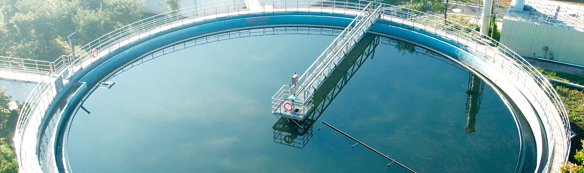 汚水處理(li)設備